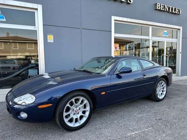 Jaguar XKR Coupe 4.0