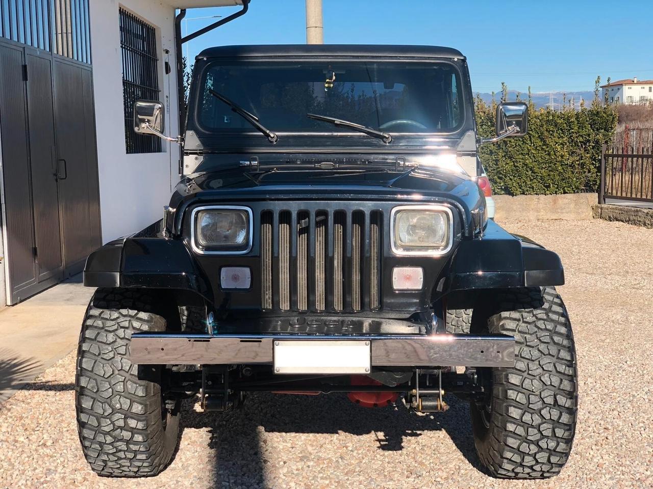 Jeep Wrangler Laredo 4.2 GPL #GM