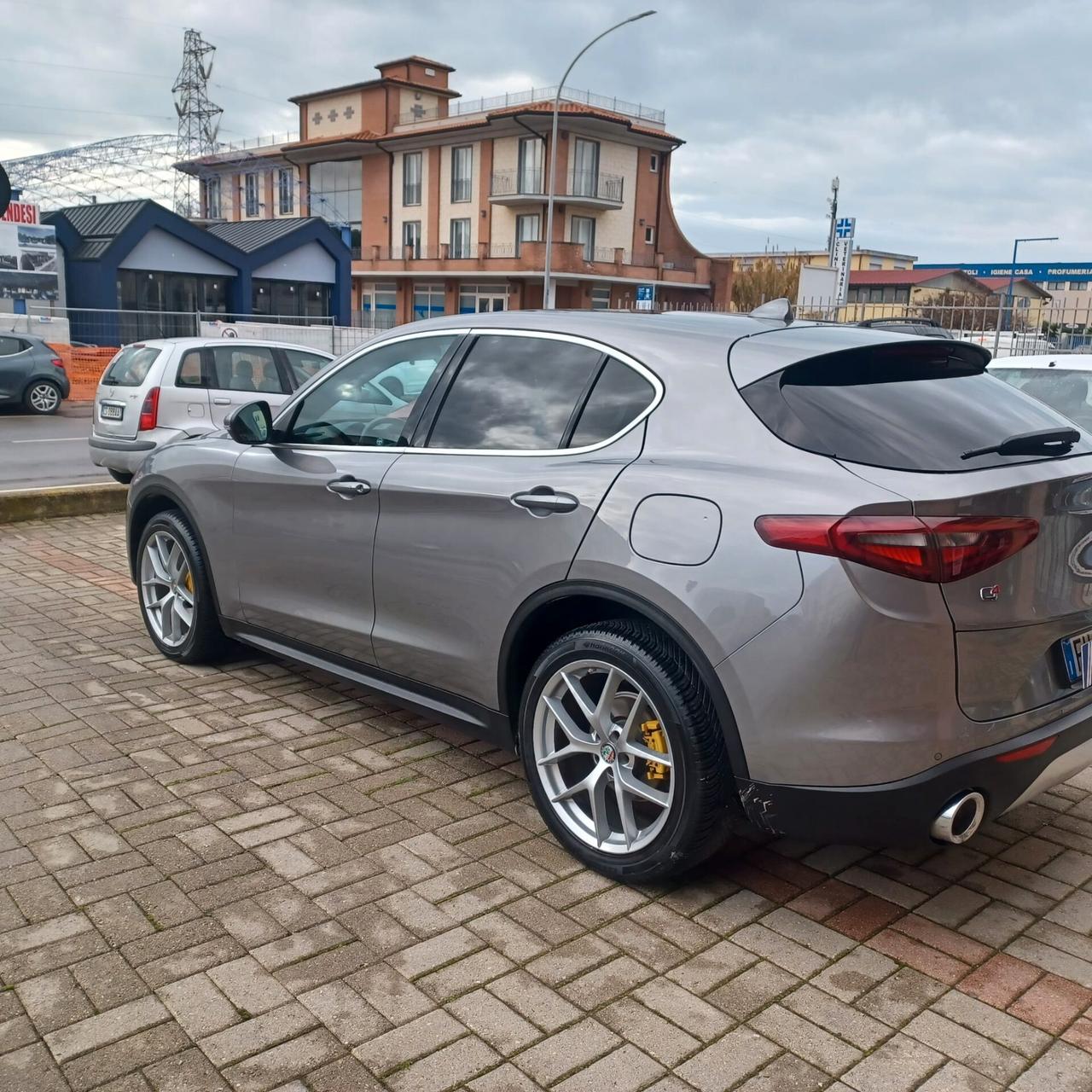 104.880 KM STELVIO 2.1 TDI AUTOM PARI AL NUOVO