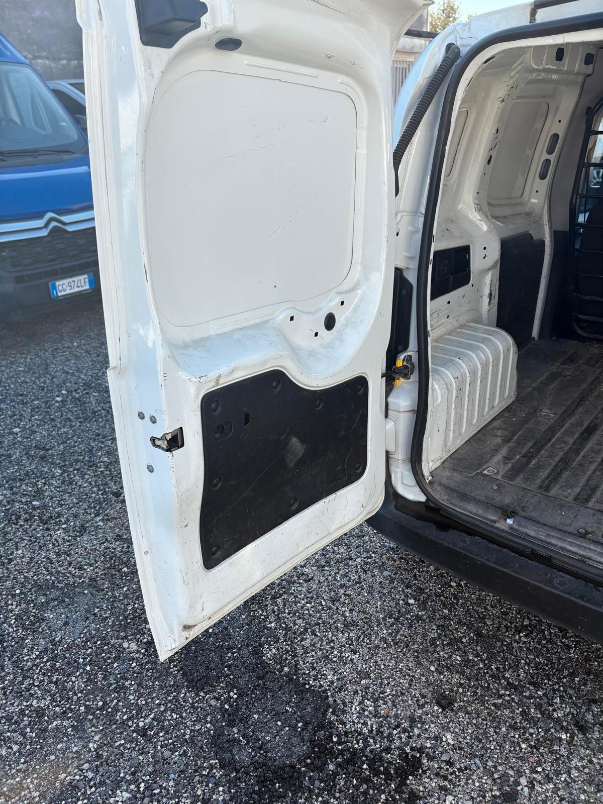 Fiat Fiorino 1.3 MJT 80CV Cargo SINISTRATO