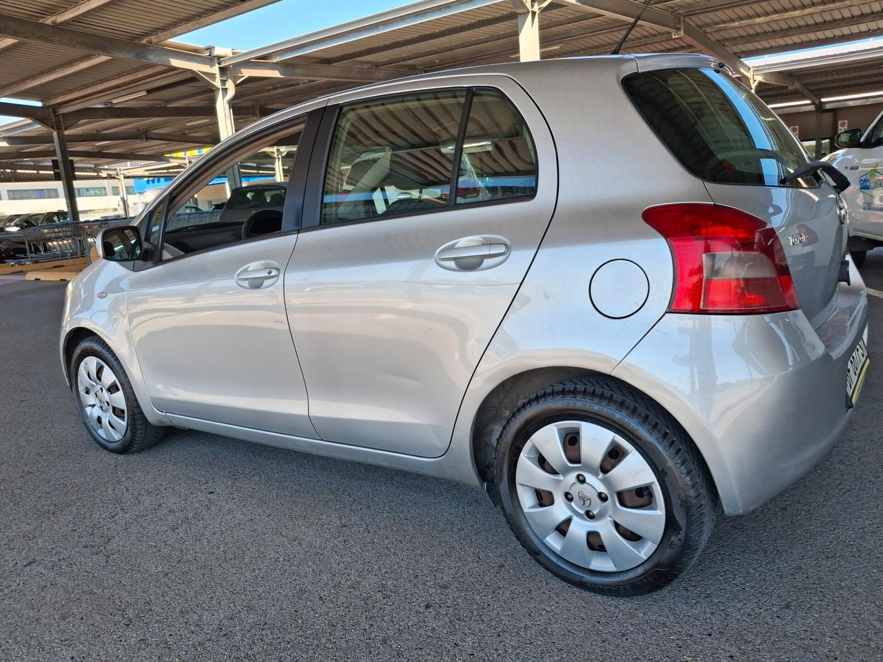 Toyota Yaris 1.3 5 porte Sol-BENZINA-