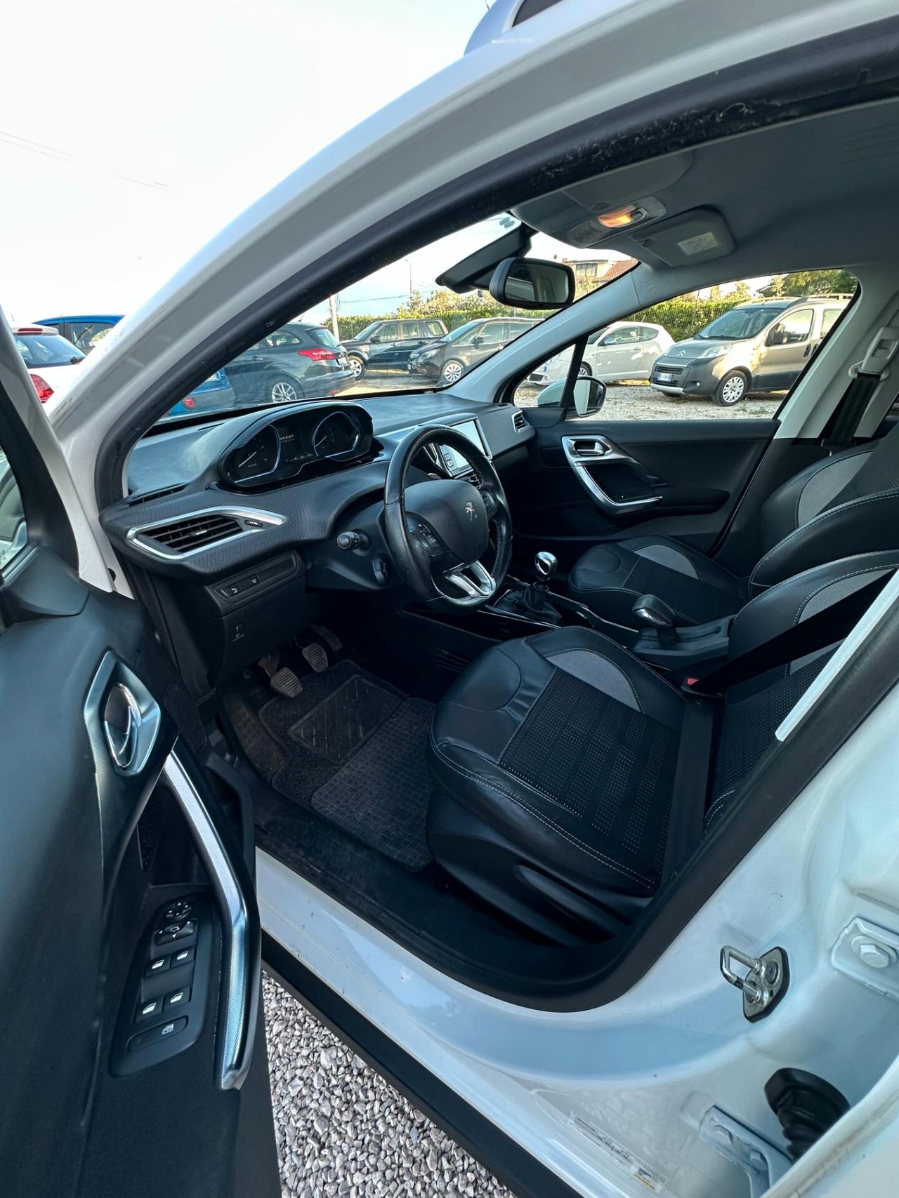 Peugeot 2008 BlueHDi 120 S&S Black Matt
