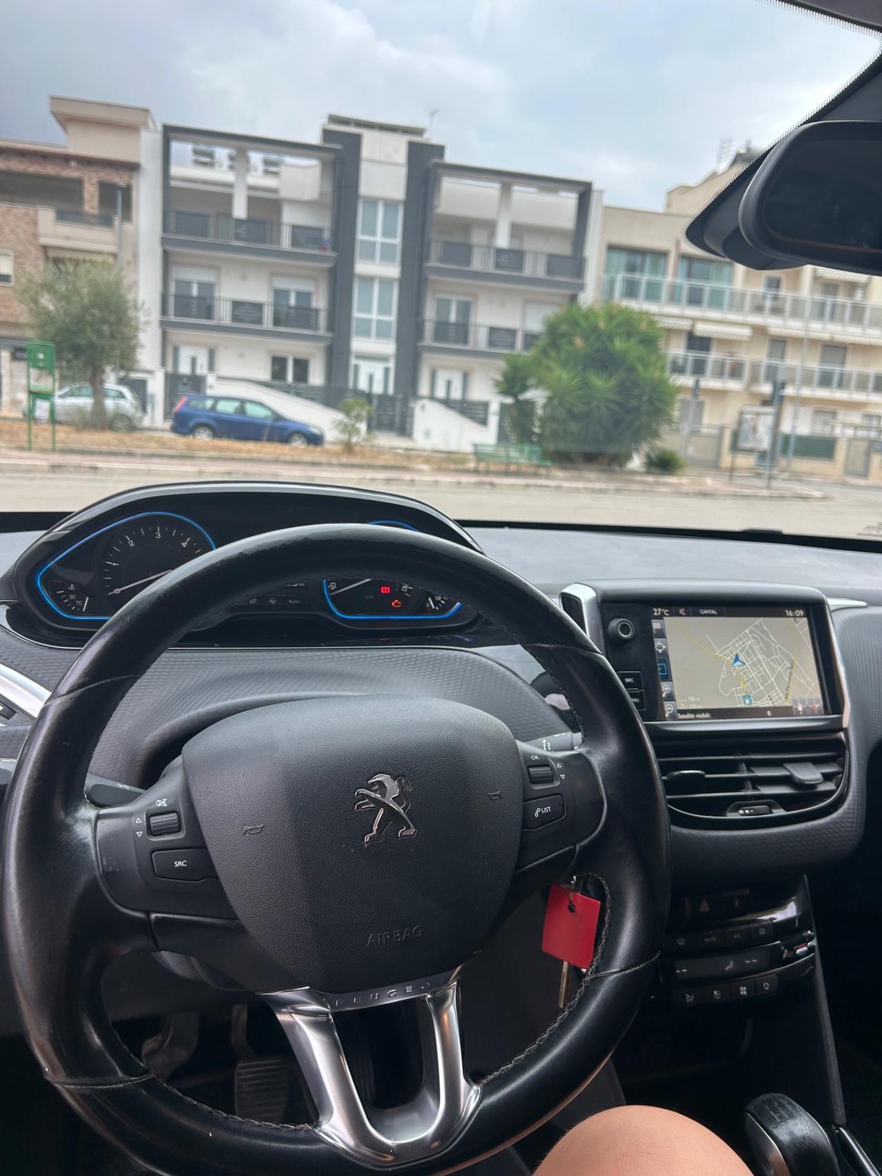 Peugeot 2008 BlueHDi 120 S&S Allure