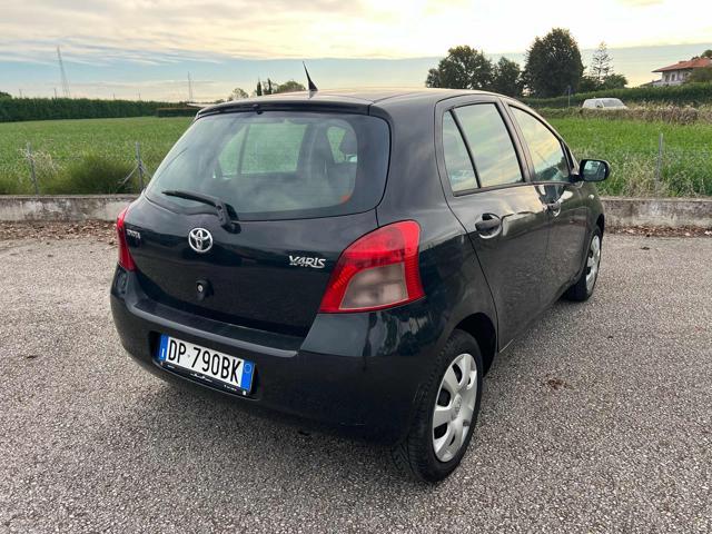 TOYOTA Yaris 1.0 5 porte Now