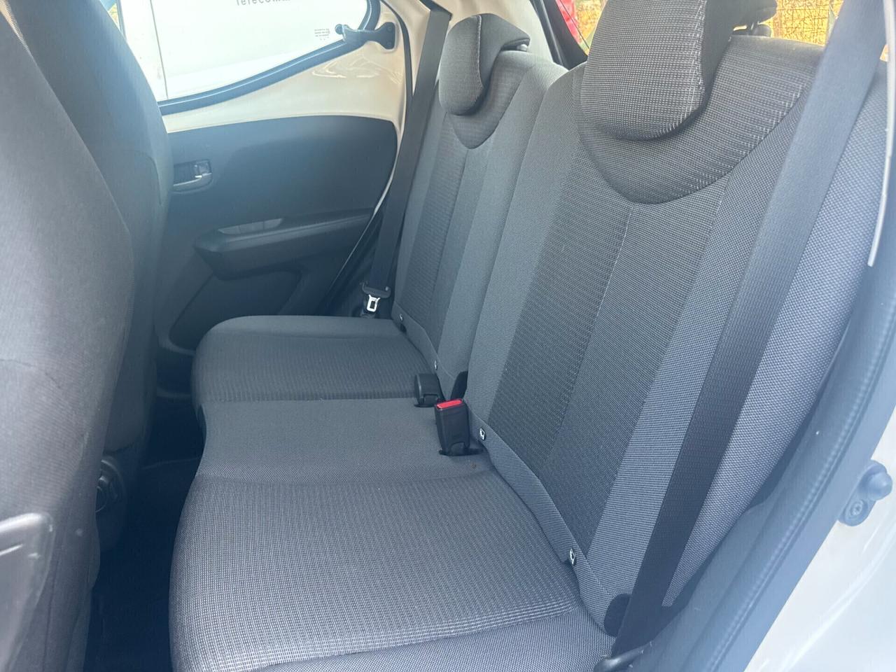 Toyota Aygo Connect 1.0 VVT-i 72 CV 5 porte x-play