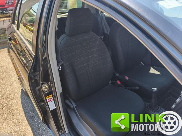 TOYOTA Yaris 1.3 5 porte