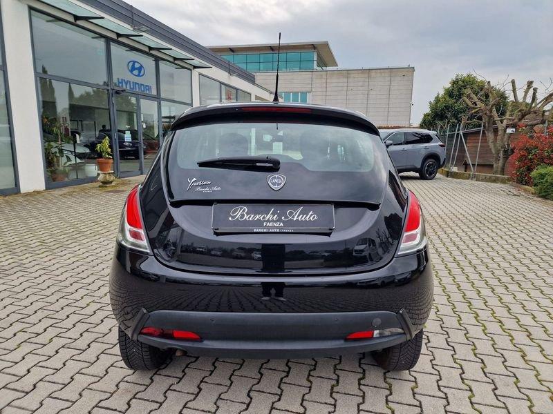 Lancia Ypsilon Ypsilon 0.9 Twinair 85 CV 5 porte Metano Ecochic Silver