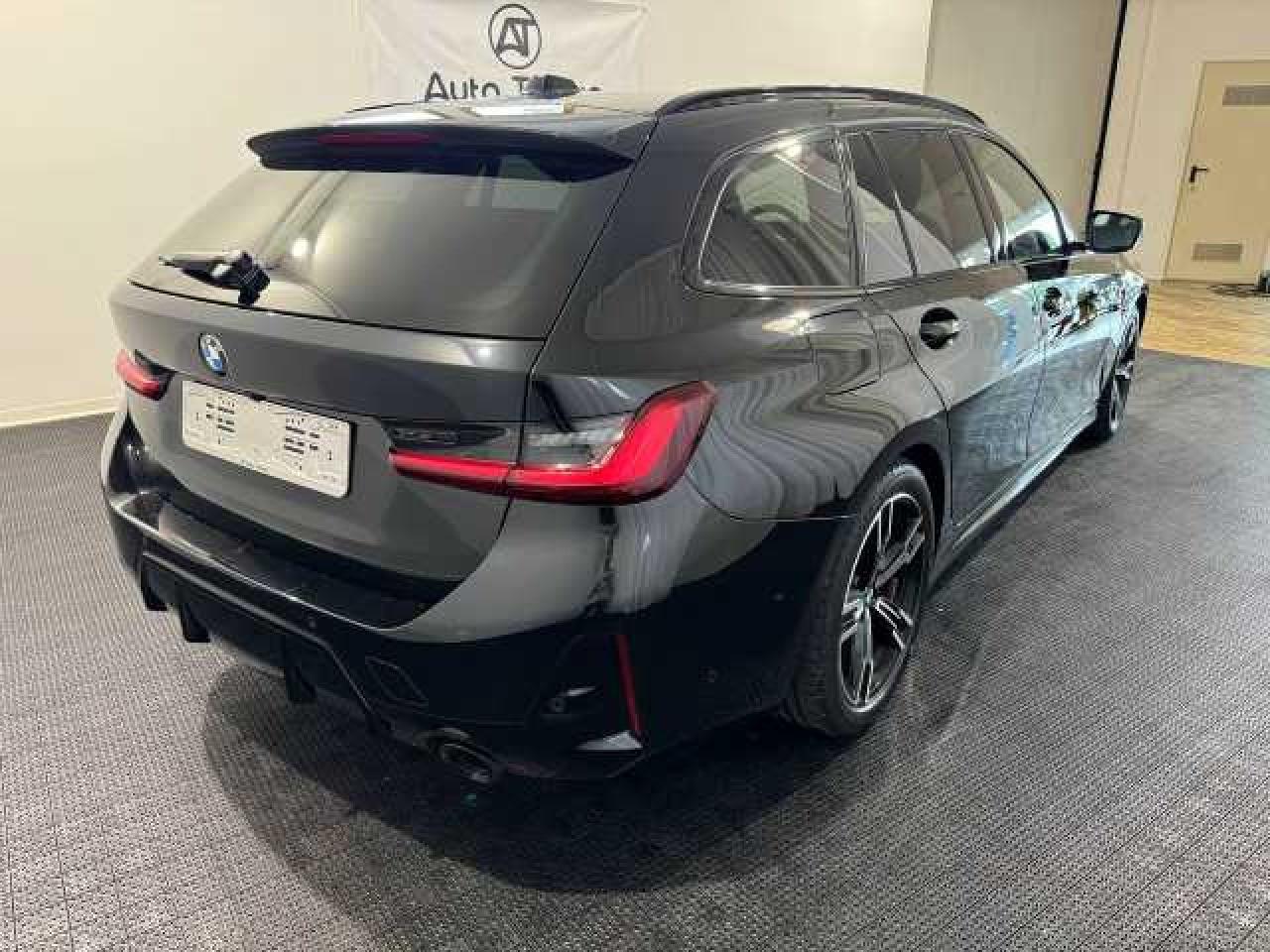 BMW 320 Touring mhev 48V xdrive Msport auto