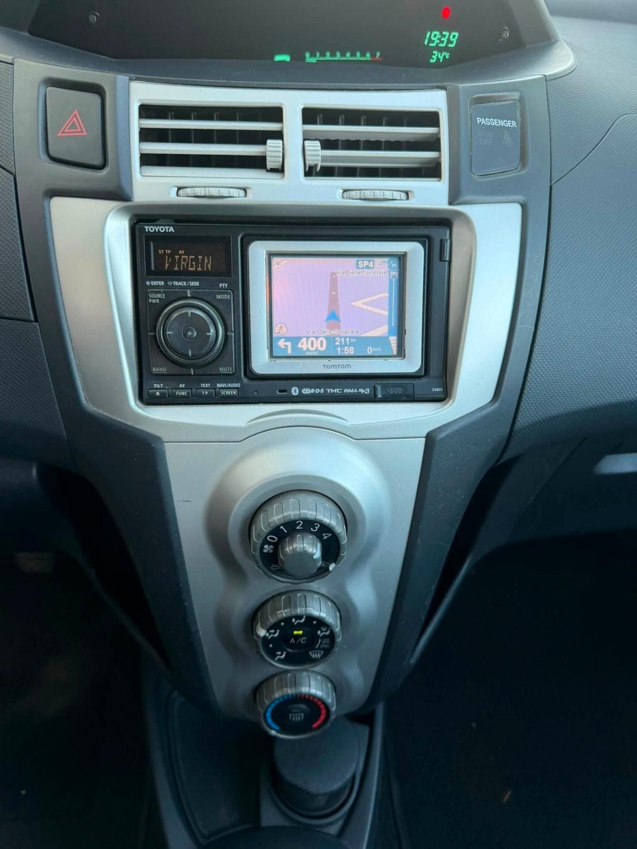 Toyota Yaris 1.3 5 porte Navi