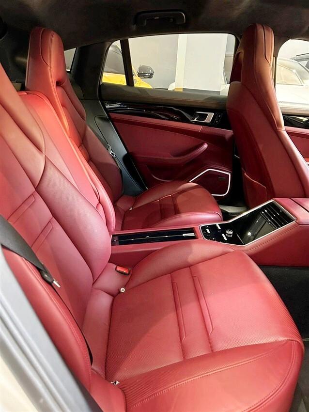 Porsche Panamera 4.0 Turbo
