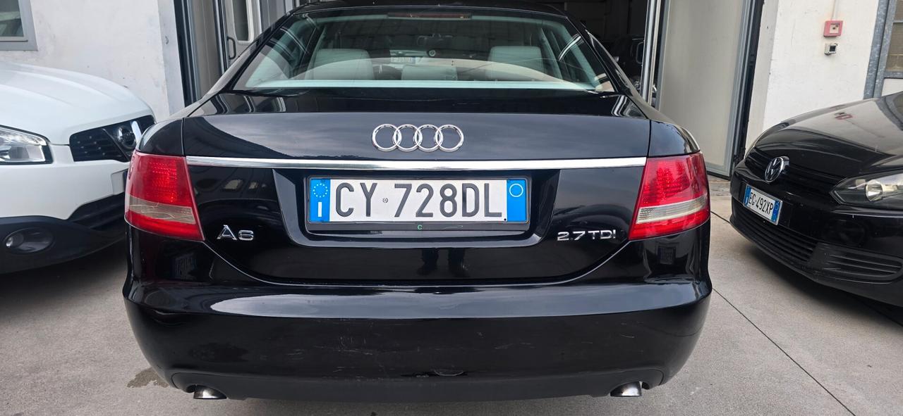 Audi A6 2.7 V6 TDI cambiò manuale berlina nera