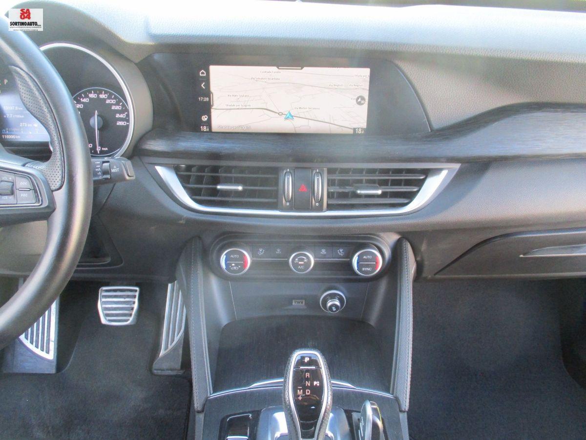 A.R.Stelvio 2.2 T.diesel 190cv AT8 RWD Exec.-2021 FULL