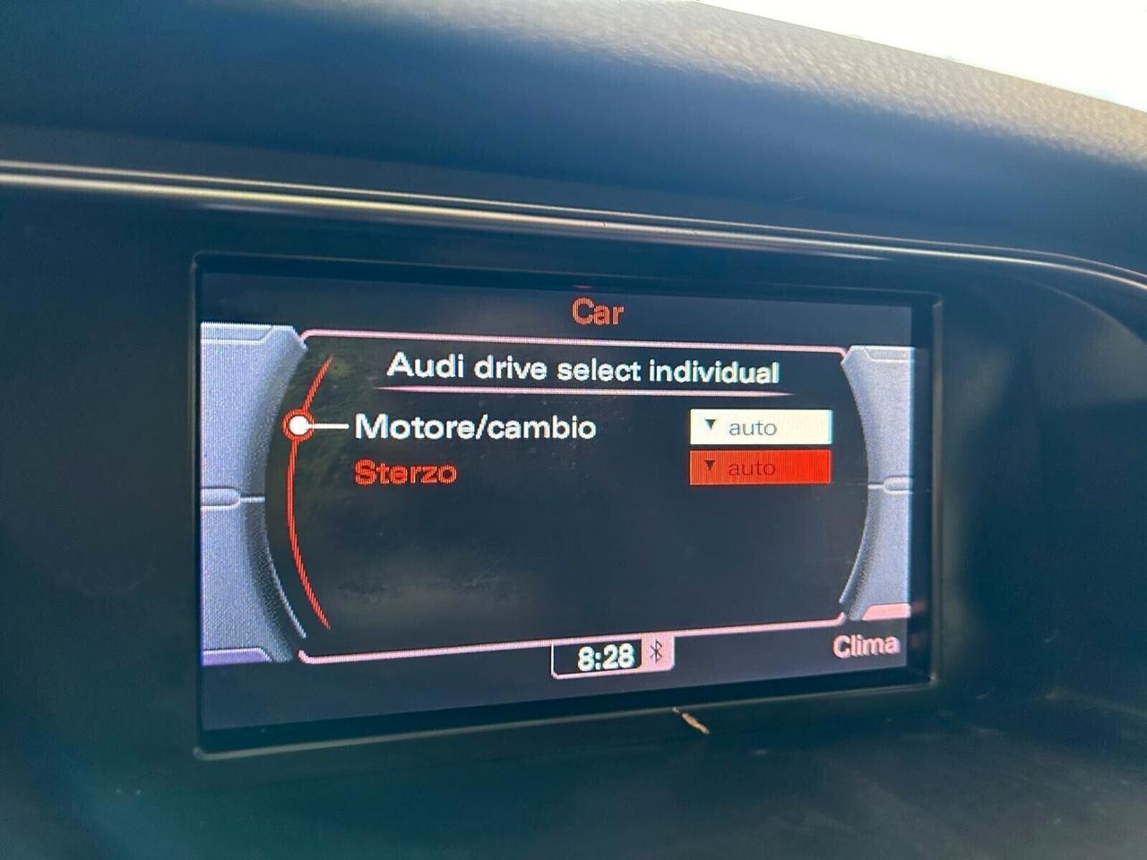 Audi A4 AVANT 2.0 TDI cl. d. multitronic S LINE