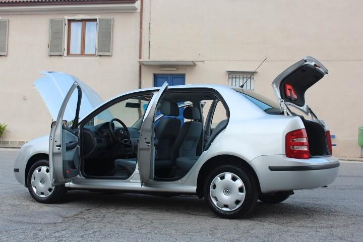 Skoda Fabia 1.4 16V/75 CV cat 4 porte Comfort SPLENDIDA PENSIONATO DEL 1940 CLIMATIZZATA