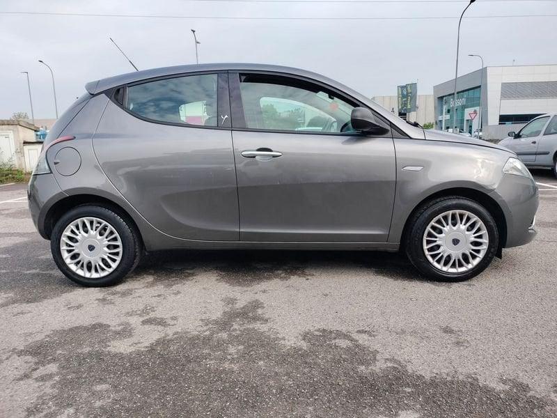 Lancia Ypsilon 1.2 69cv Silver