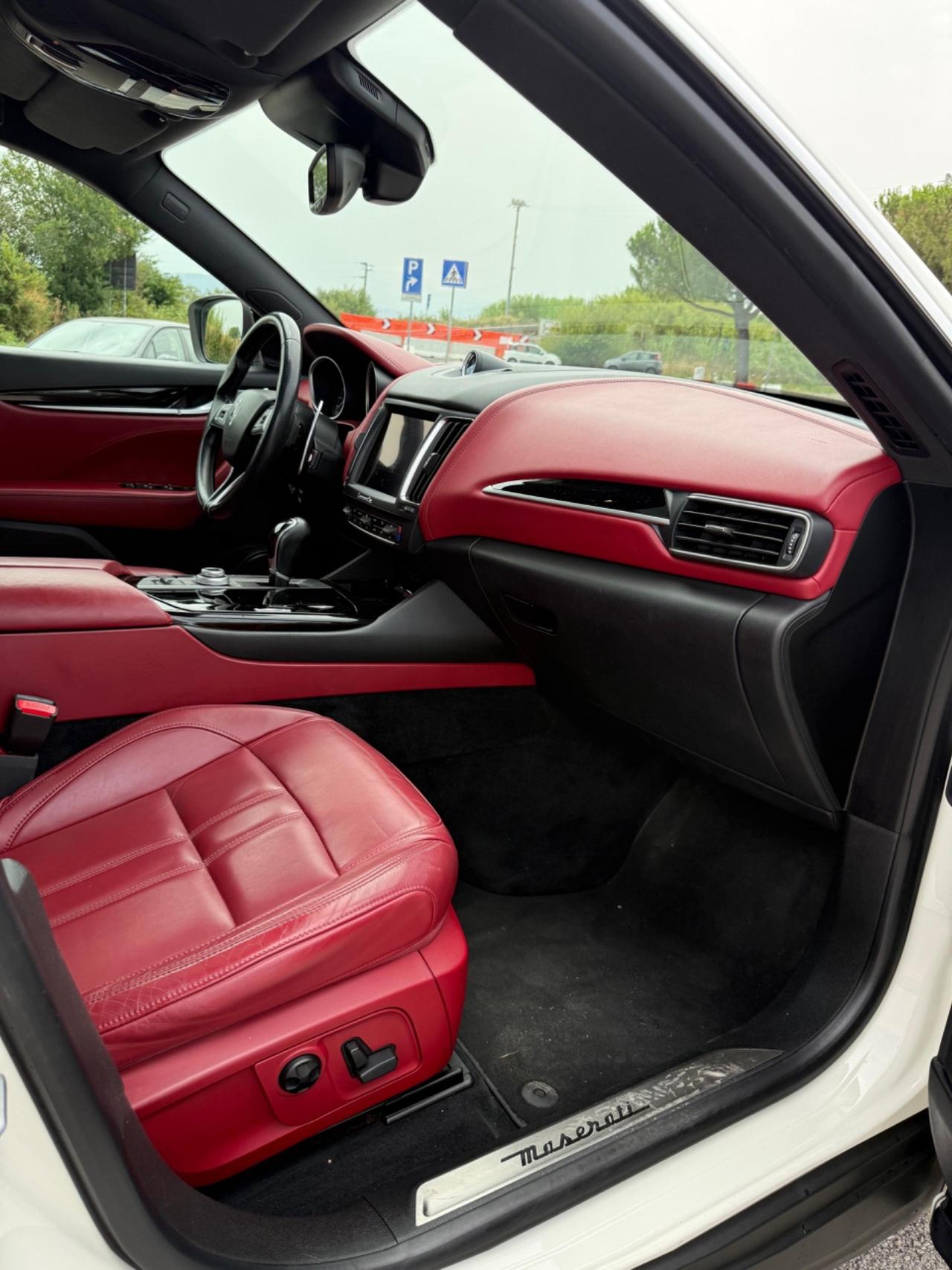 Maserati Levante V6 Diesel 275 CV AWD