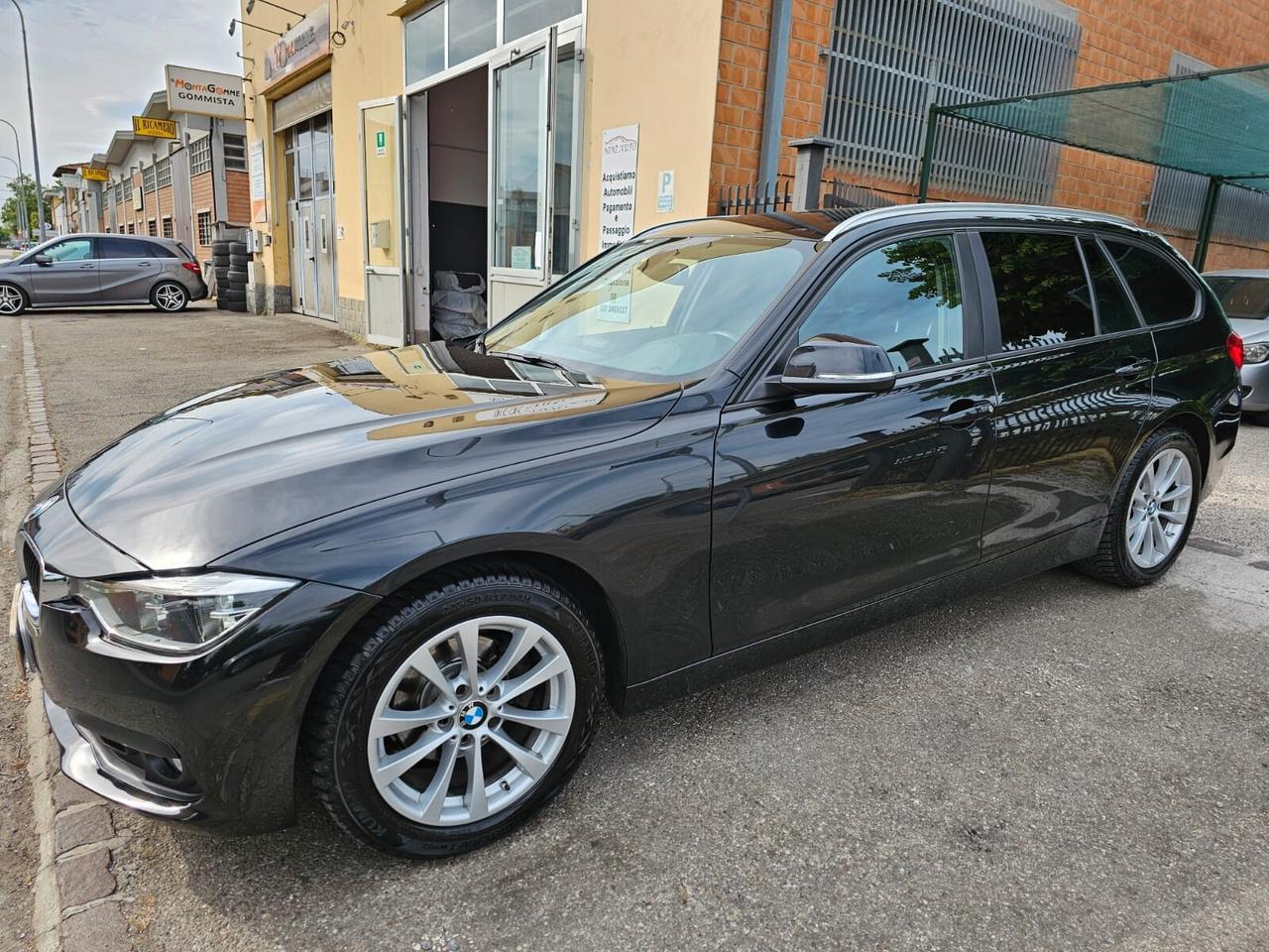 Bmw 316d 115cv Touring Sport*Aut*Bi-Xeno*Navi*Pdc*17*