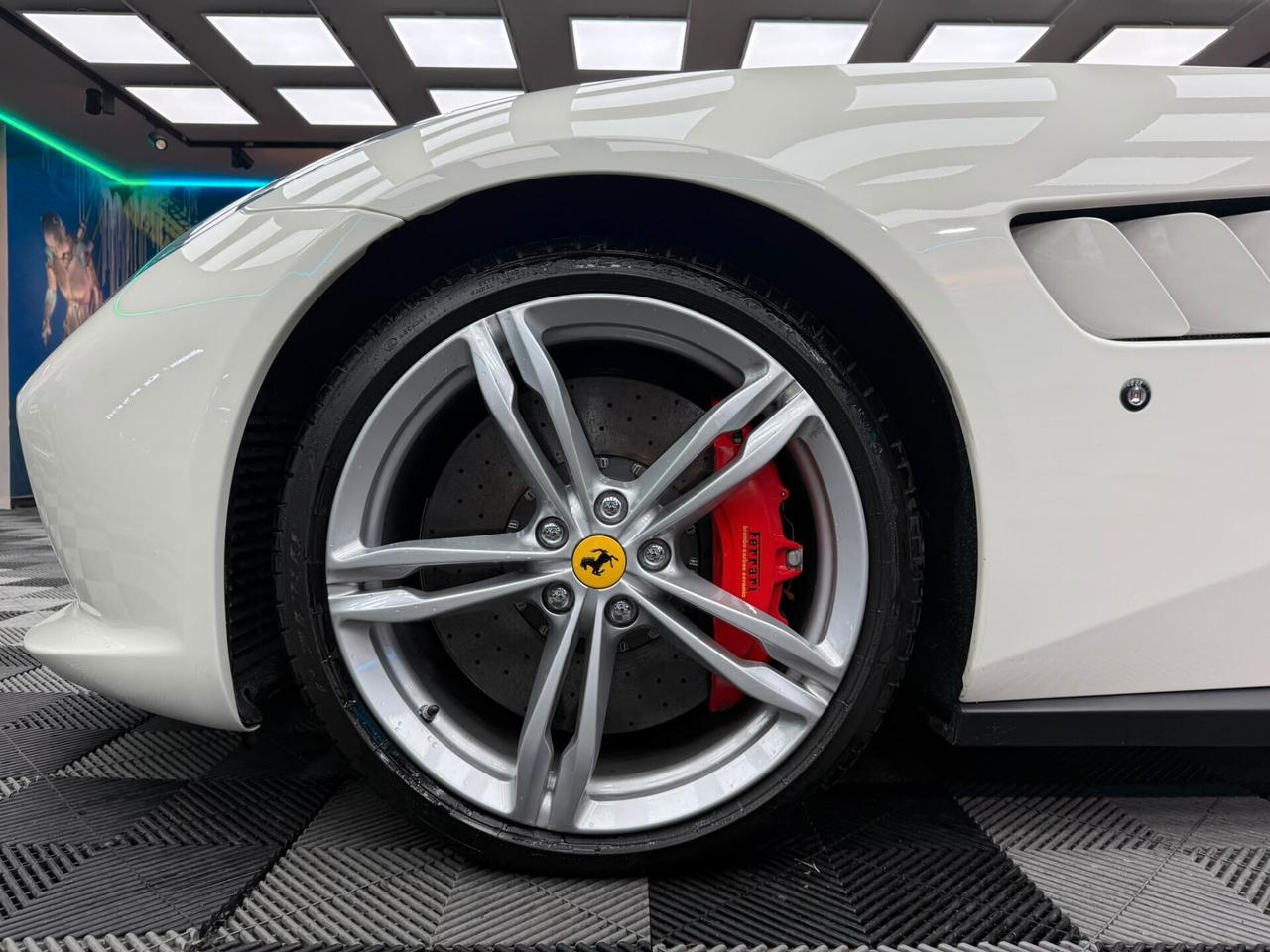 Ferrari GTC4 Lusso T (919)