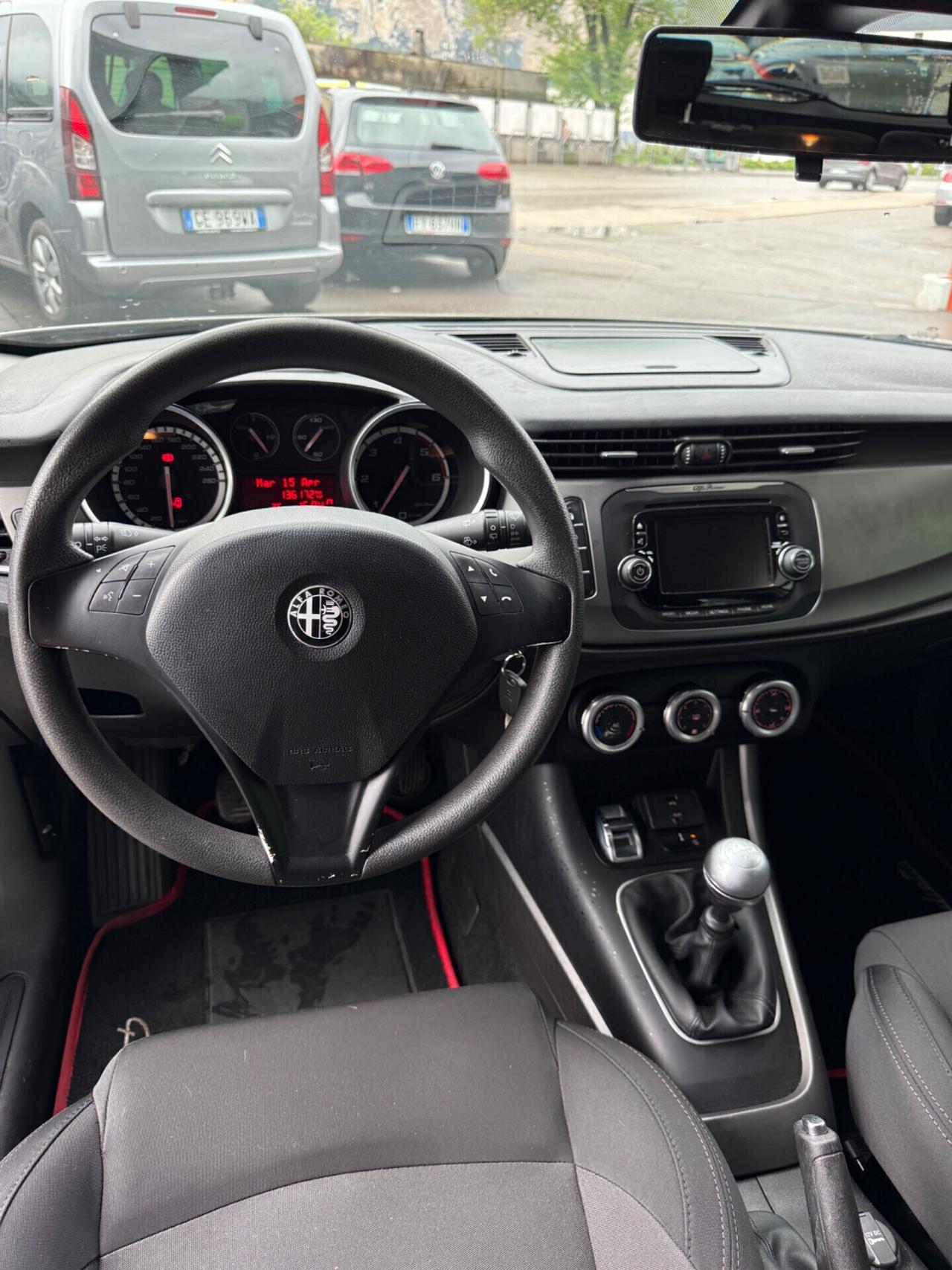 ALFA ROMEO GIULIETTA 1.6 JTDm-2 EXCLUSIVE neopatentati