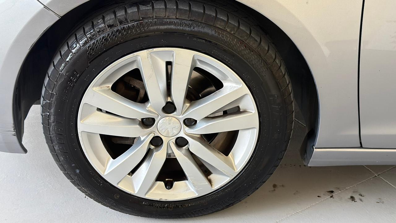 Peugeot 308 BlueHDi 130 S&S SW Allure