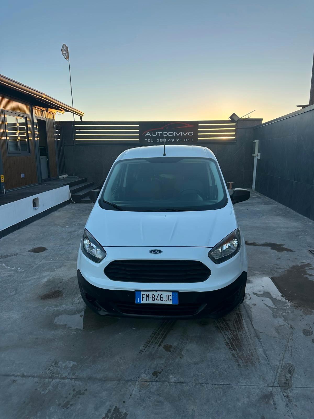 Ford Transit Courier 1.5 TDCi 75CV Van Entry