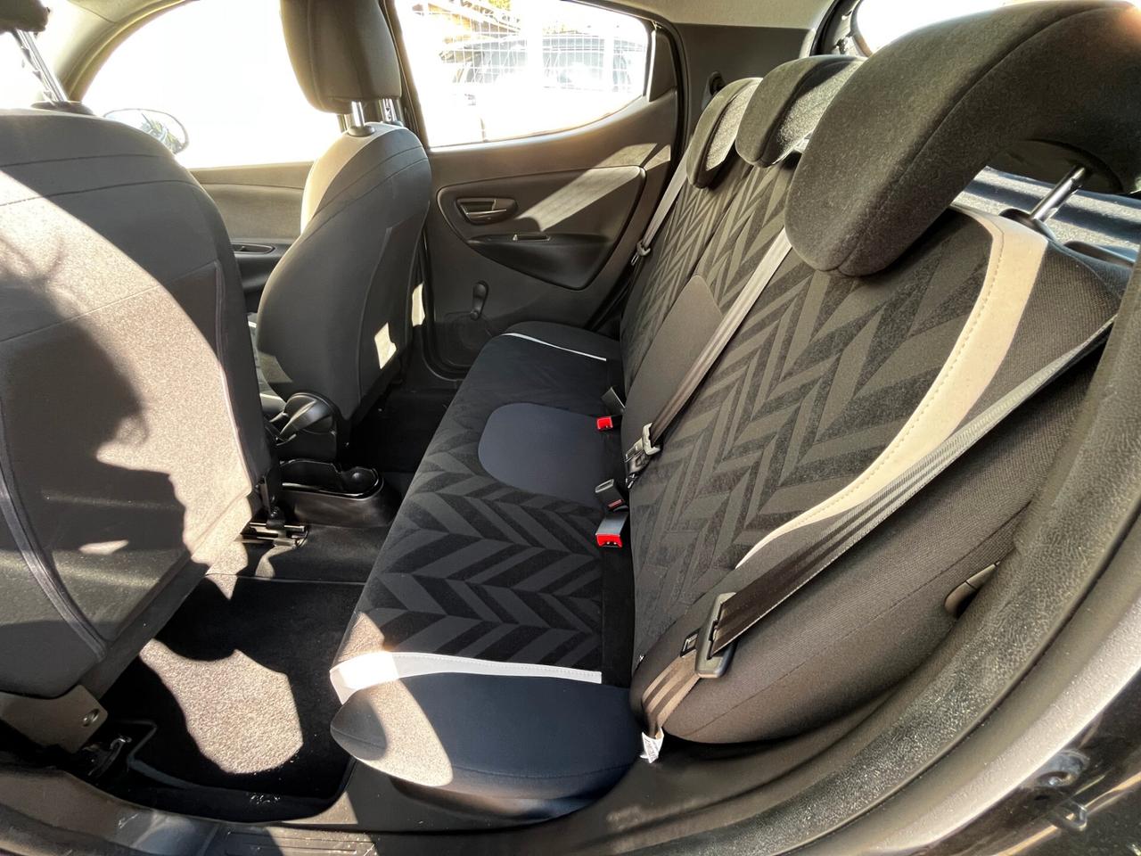 Lancia Ypsilon 1.2 69 CV 5 porte Gold