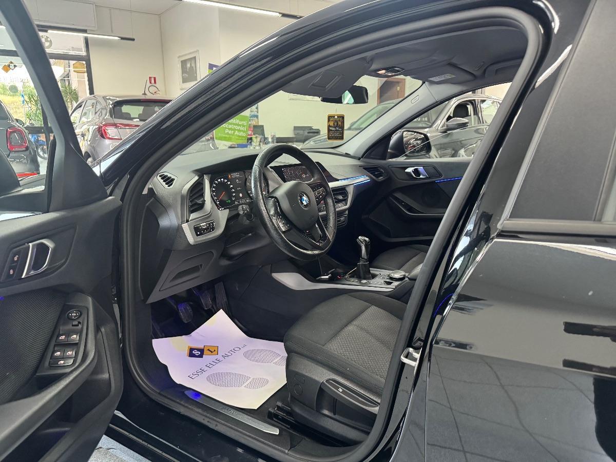 BMW 116d 5p. Sport UNICO PROP/ LED/ NAVIGATORE/ NEOPATENTATI
