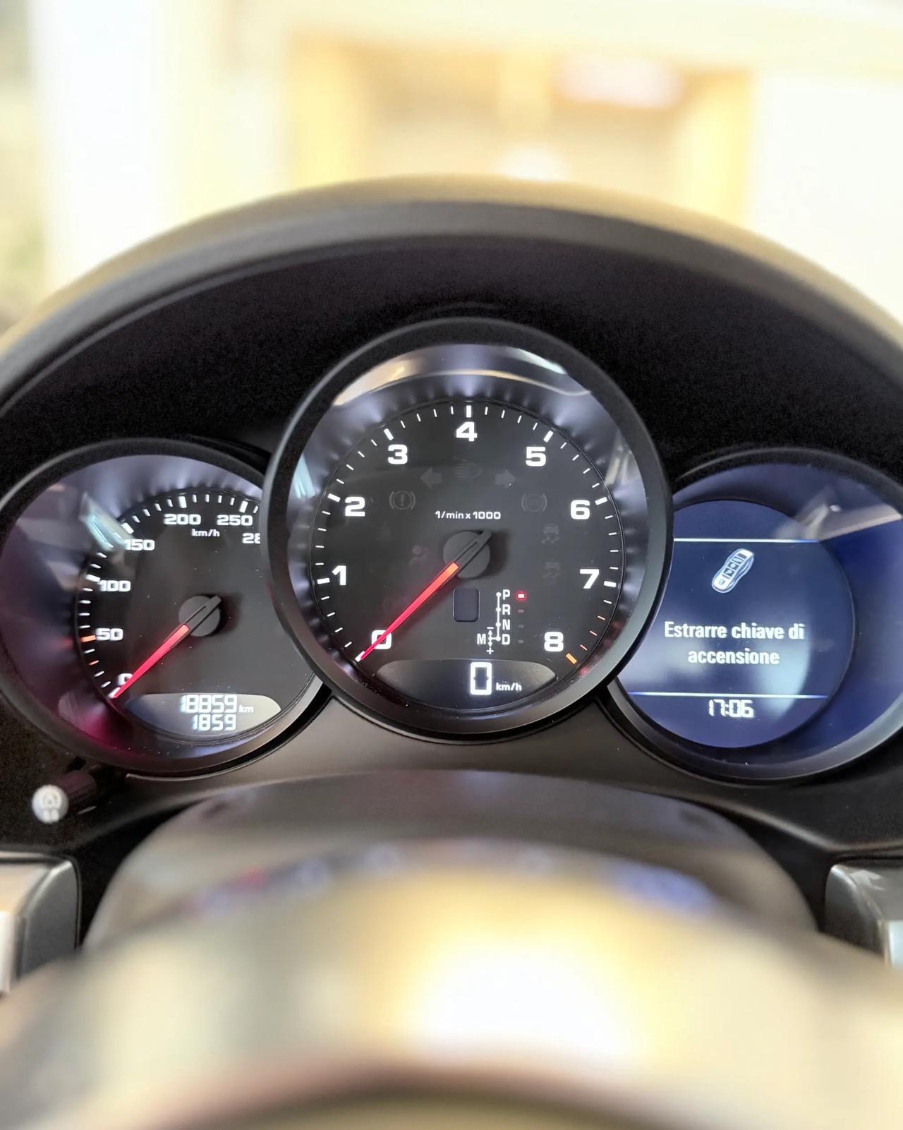 Porsche 718 Spyder Cayman 2.0