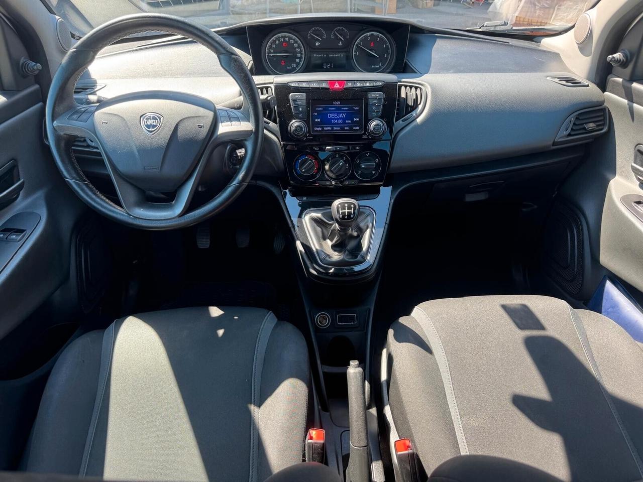 Lancia Ypsilon 5 porte - 2017 PROMOFIN!!!