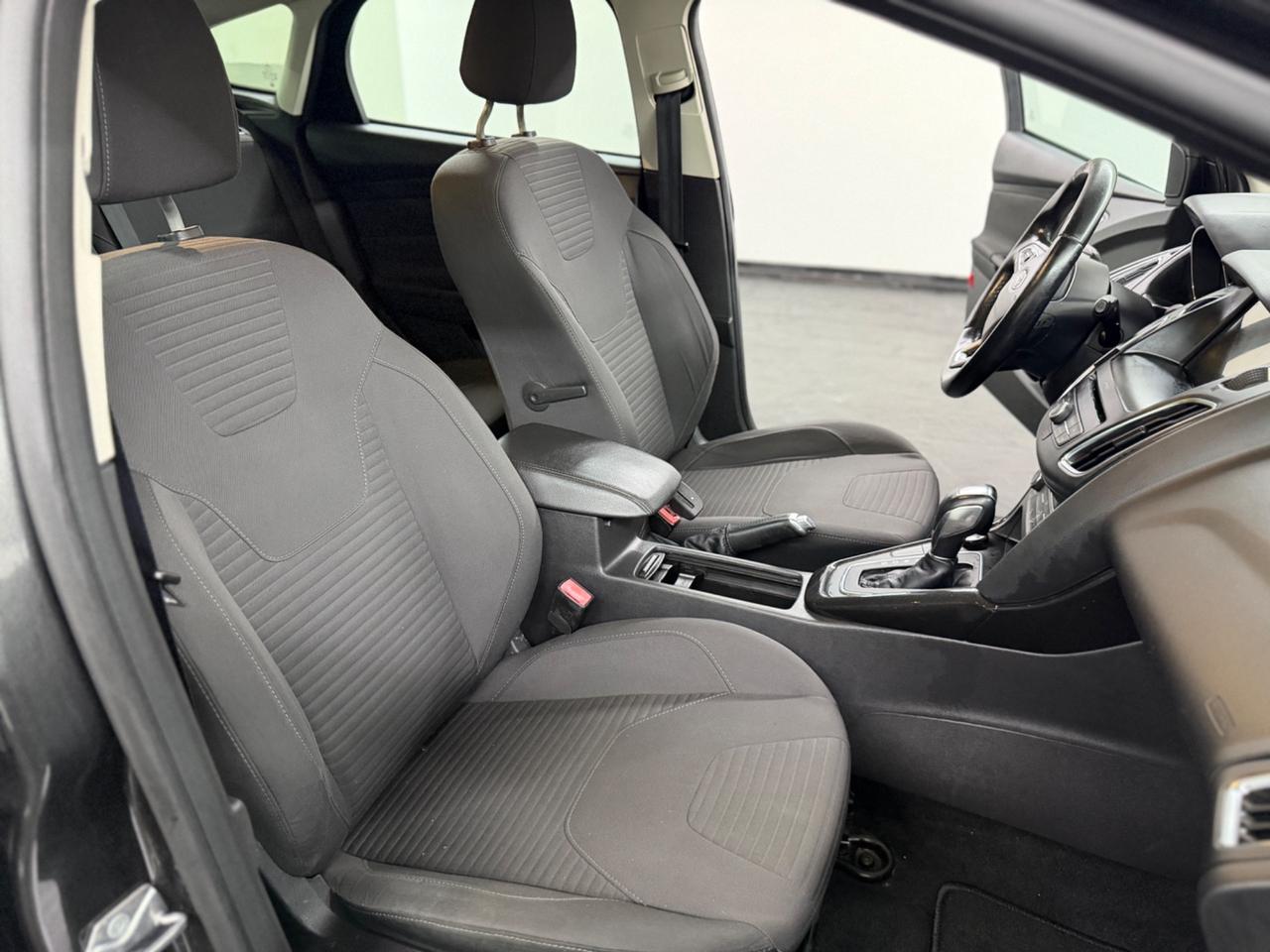 Ford Focus (anno 2017)CAMBIO AUTOMATICO
