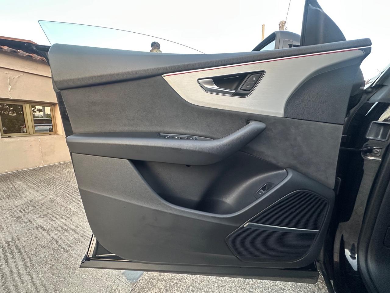Audi Q8 50 TDI 286 CV quattro tiptronic Sport