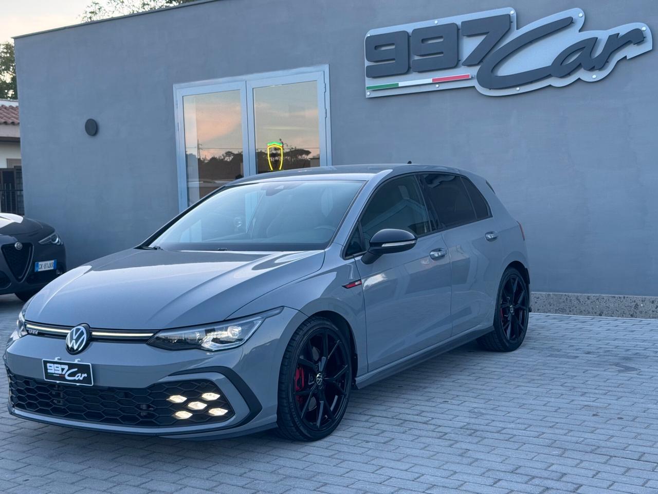 Volkswagen Golf 2.0 TSI DSG GTI*245CV*H&K*iQ.LIGHT*FENDINEBBIA*19"*