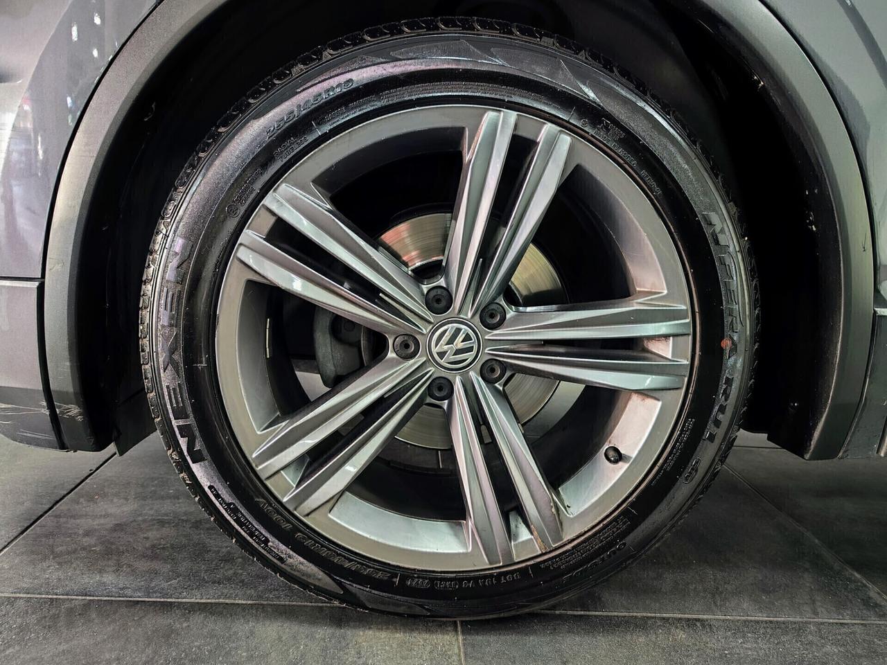 Volkswagen Tiguan 2.0 TDI 150cv DSG RLINE TETTO UNICO PROPRIETARIO