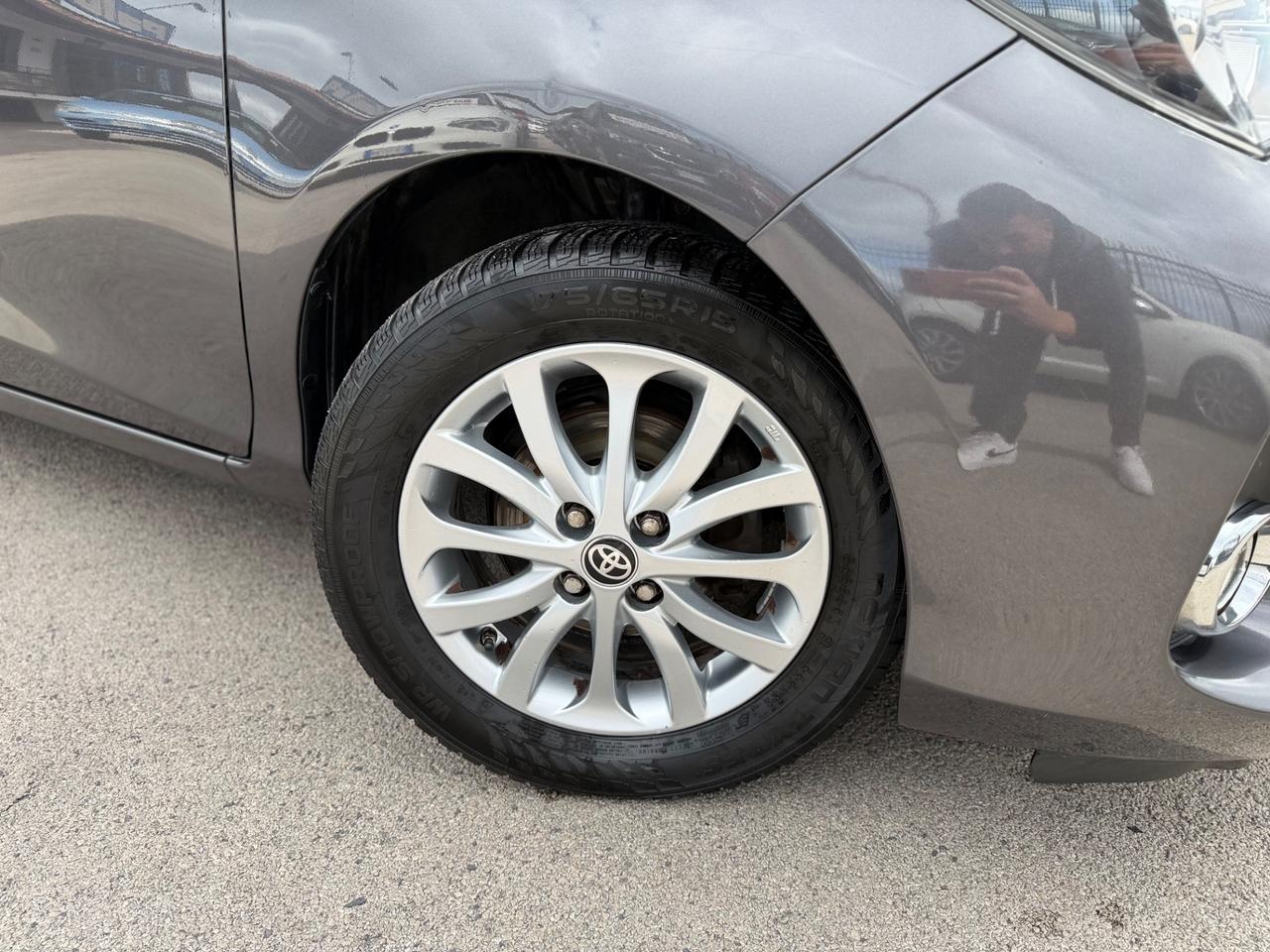 Toyota Yaris 1.0 5 porte Lounge COME NUOVA