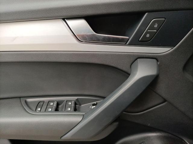 AUDI Q5 40 TDI 204 CV quattro S tronic Identity Black