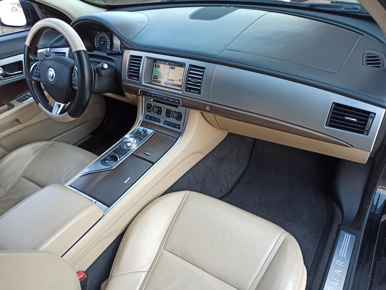 Jaguar XF 3.0 DS V6 Luxury