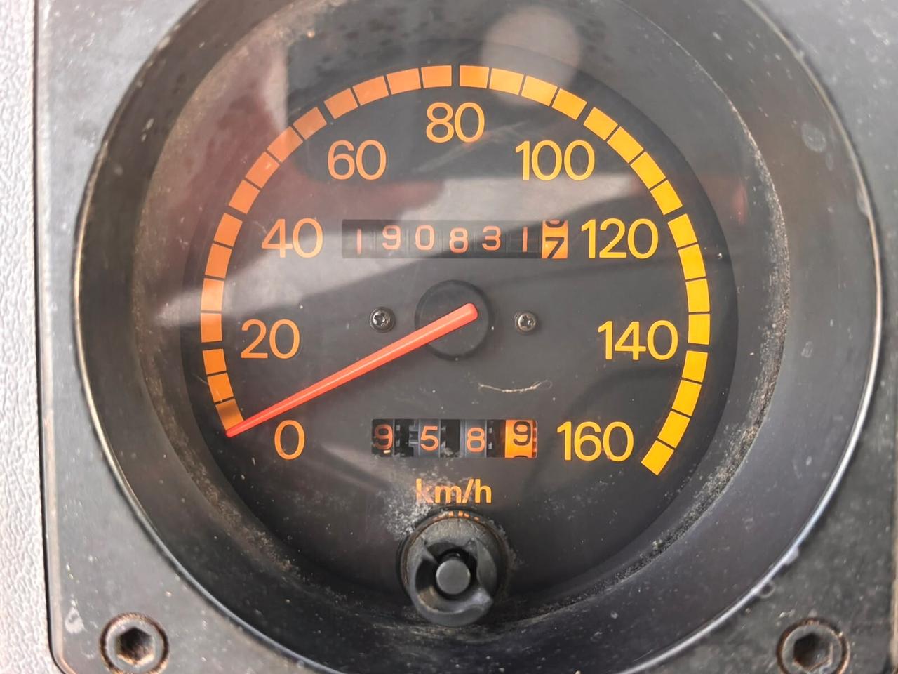 Mitsubishi Pajero 2.5 TD Metal-top