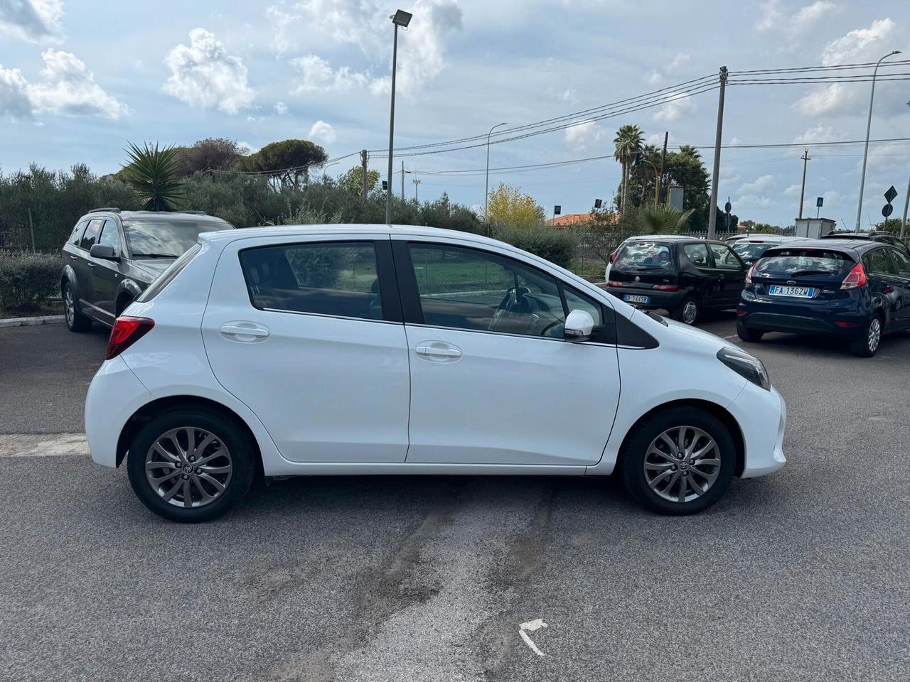 Toyota Yaris 1.0 VVT-I 69CV 5P LOUNGE 2016