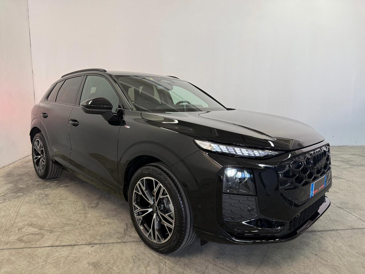 Audi Q3 1.5 tfsi mhev 150 Cv S line edition interno + esterno ITALIANA PRONTA CONSEGNA PREZZO REALE