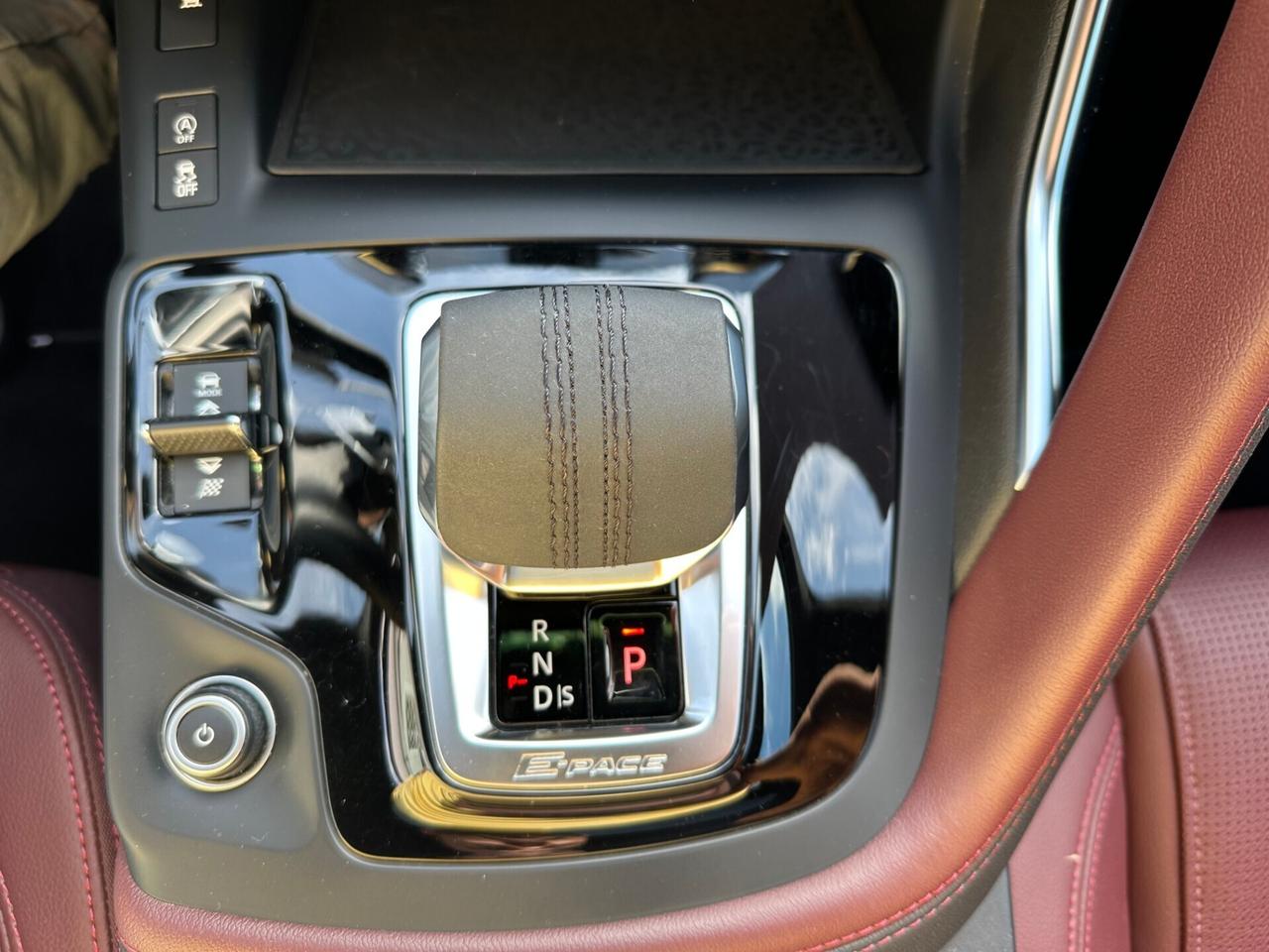 Jaguar E-Pace 2.0D 163 CV 2022 R-Dynamic HSE
