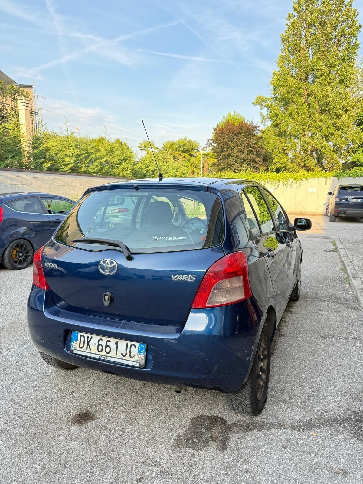 Toyota Yaris 1.0 5 porte Sol