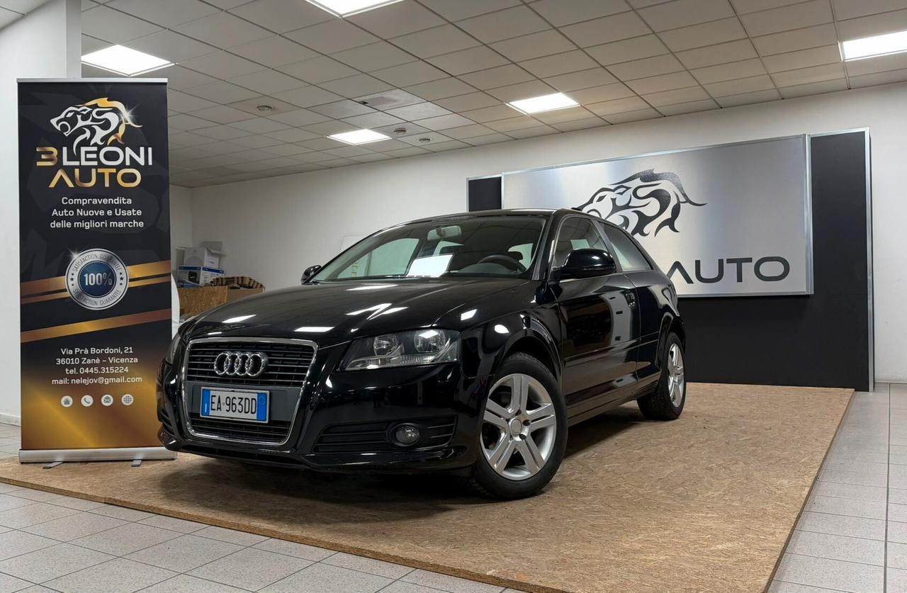 AUDI A3 1.6 TDI 105 CV AMBITION