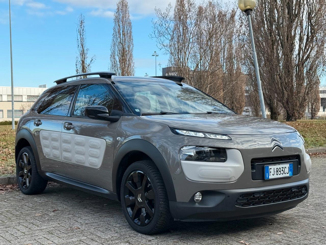 Citroen C4 Cactus BlueHDi 100 Shine NEOPATENTATI