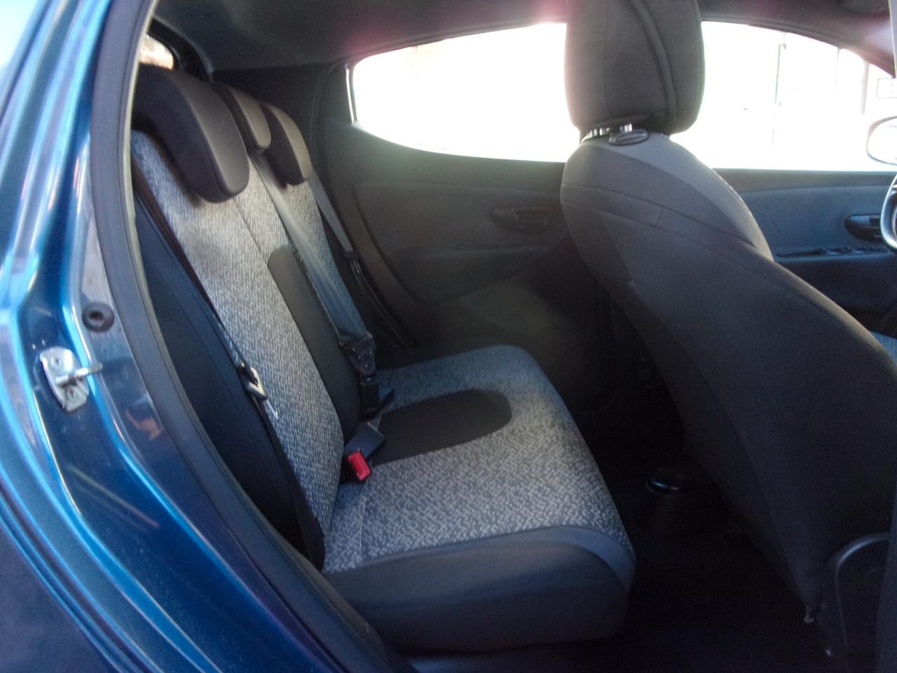 Lancia Ypsilon 1.0 FireFly 5 porte S&S Hybrid Gold