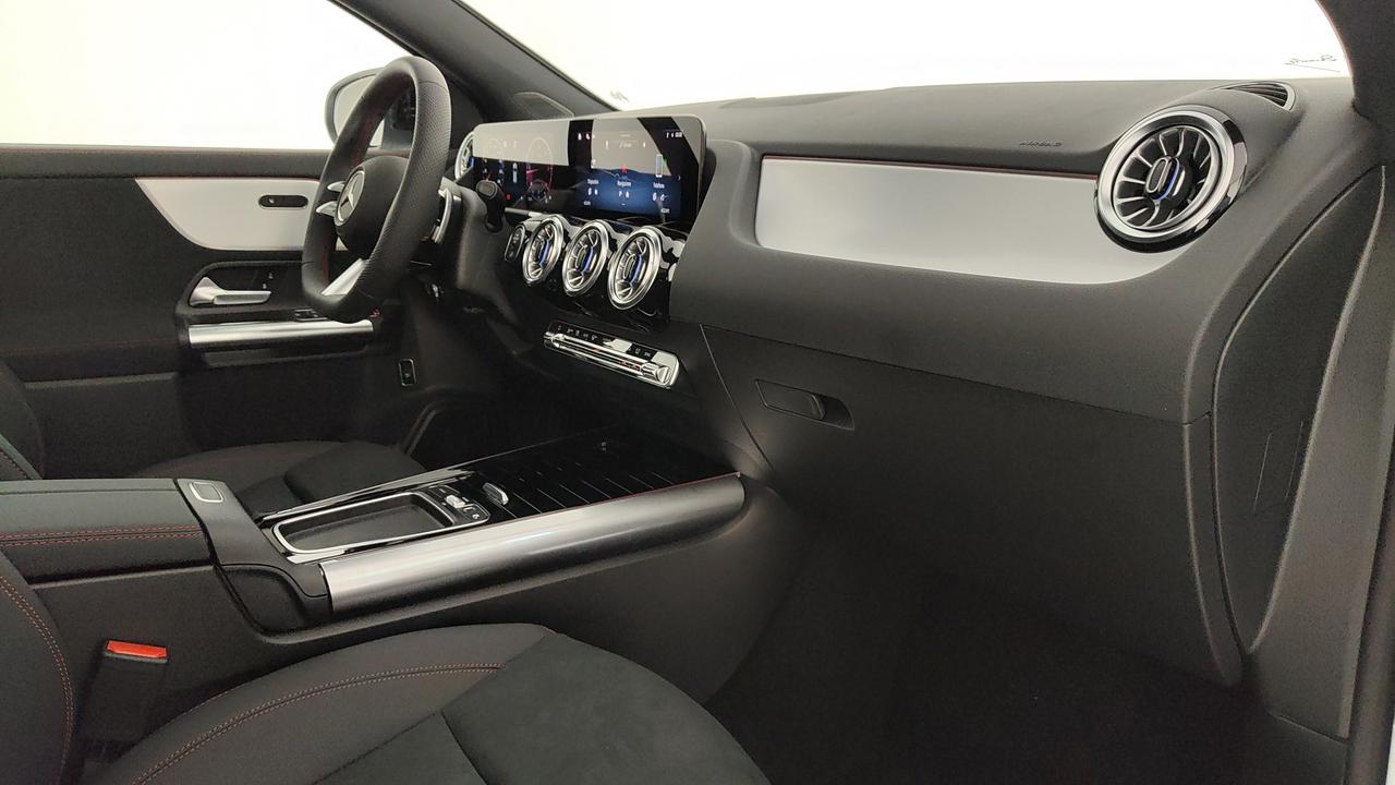 Mercedes-Benz GLA 200 d automatic