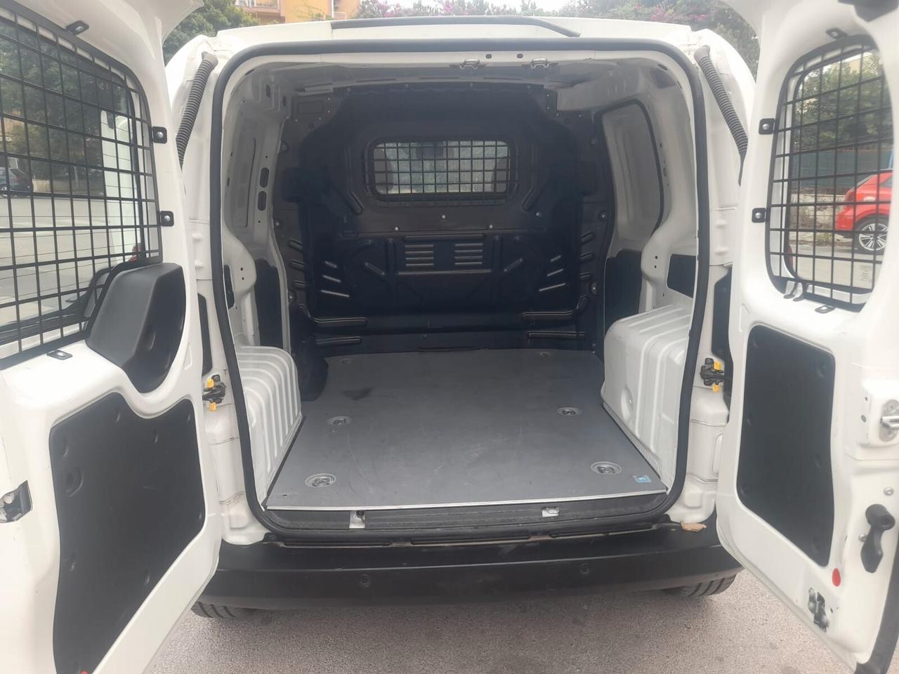 Fiat Fiorino 1.3 MJT 95CV Cargo SX