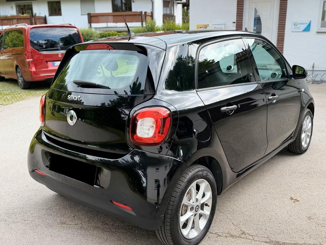 Smart ForFour 70 1.0 PELLE LED CLIMA