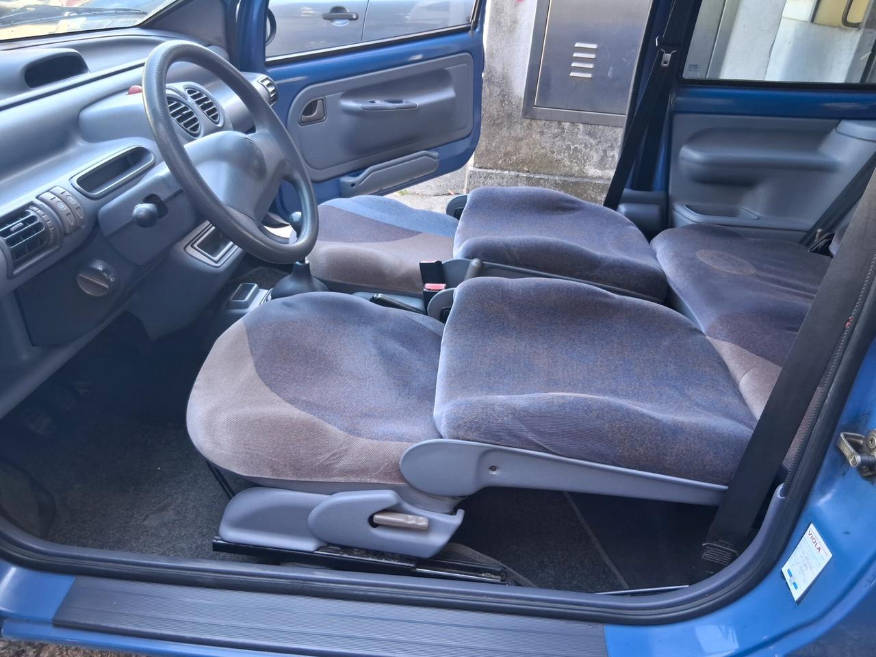 Renault Twingo 1.2i Cat E