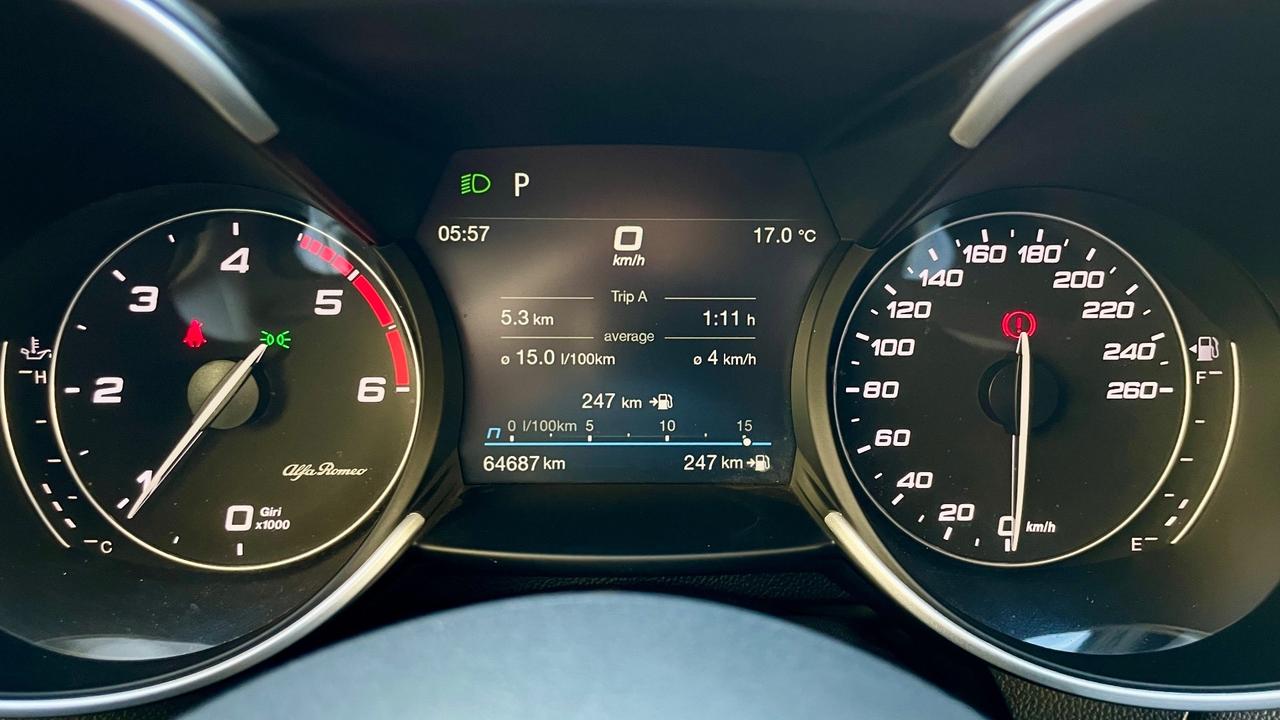 ALFA ROMEO GIULIA 2.2 TURBODIESEL SPRINT 190CV - FULL LED, PELLE, CAR PLAY
