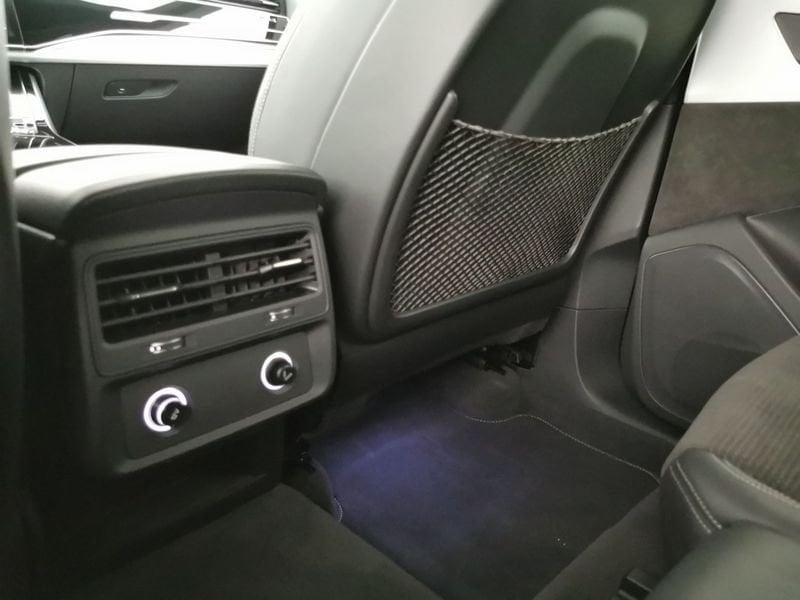 Audi Q8 45 3.0 tdi mhev Sport quattro tiptronic